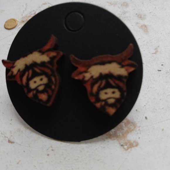 Highlander Cow Stud Earrings - Picture 2 of 2